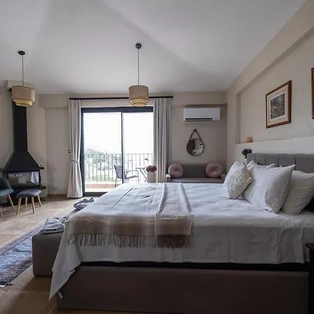 Blue Crystal View Aparthotel 4*