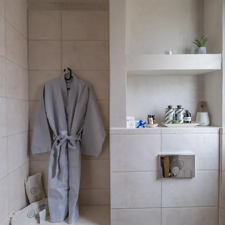 Blue Crystal View 4*